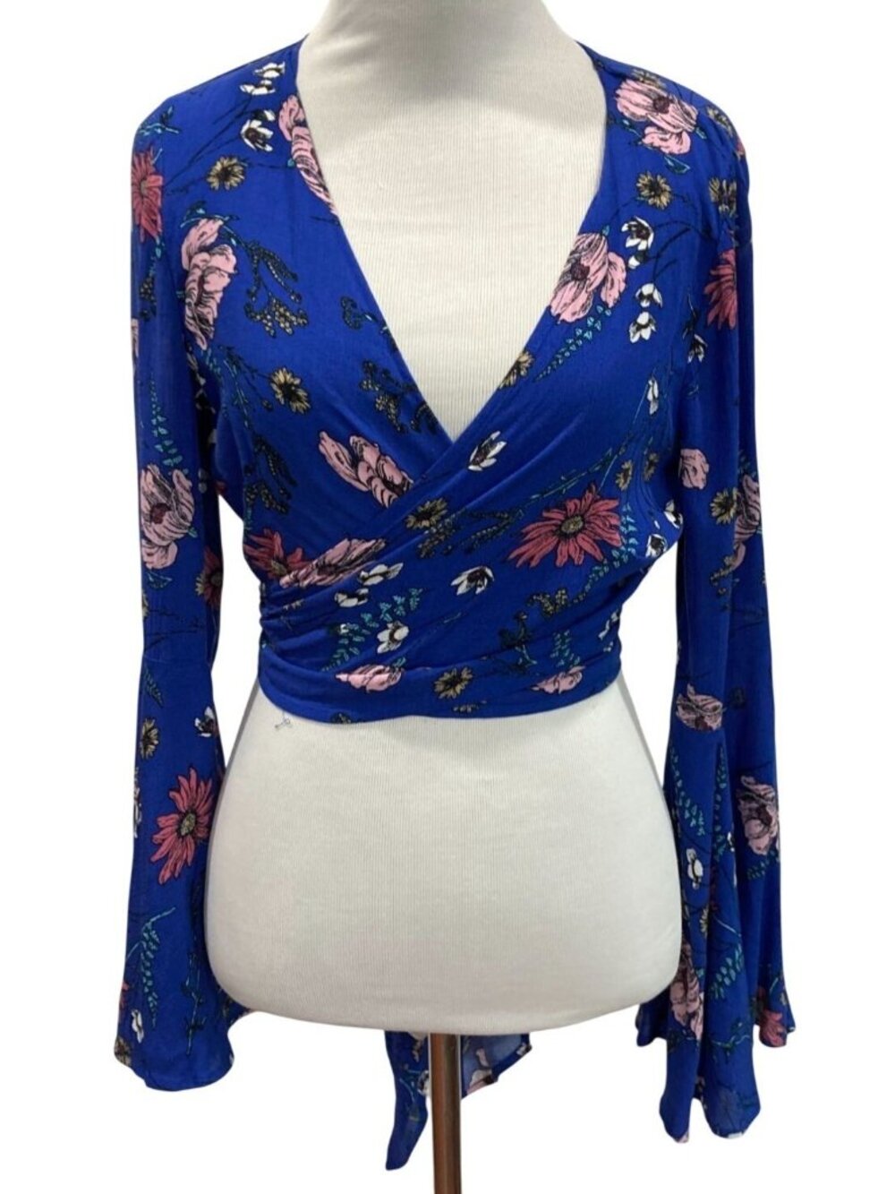 Illa Illa Floral Long Bell Sleeve Wrap Crop Top Sz M Blue Coquette Festival Boho